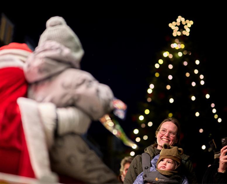 Jul i Assens Købstad - Juletræstænding